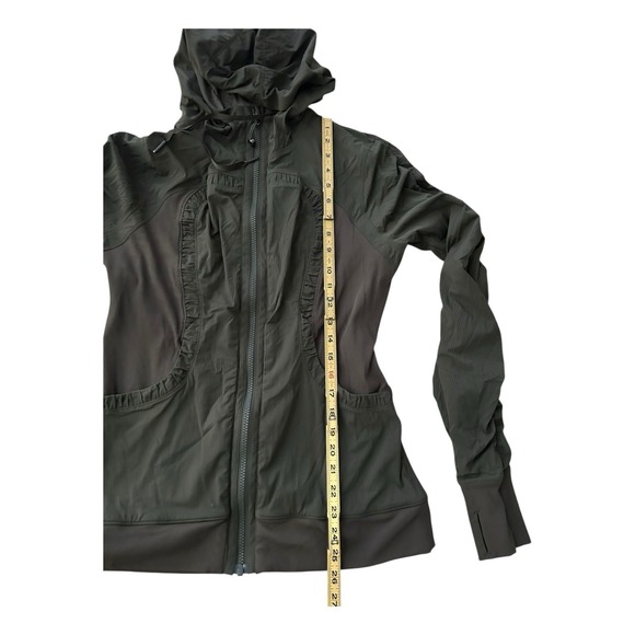 Lululemon Dance Studio Jacket III Reversible Olive Green Zip Up Hoodie Size 10 - Picture 6 of 15